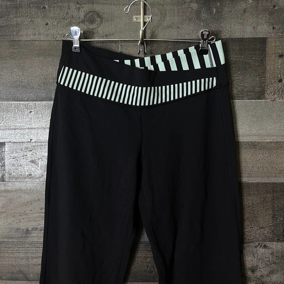 SOLD Lululemon Astro Pants 8 - Picture 3 of 7